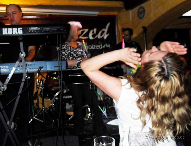2011 Hands up at Kilians 049.jpg - Extase